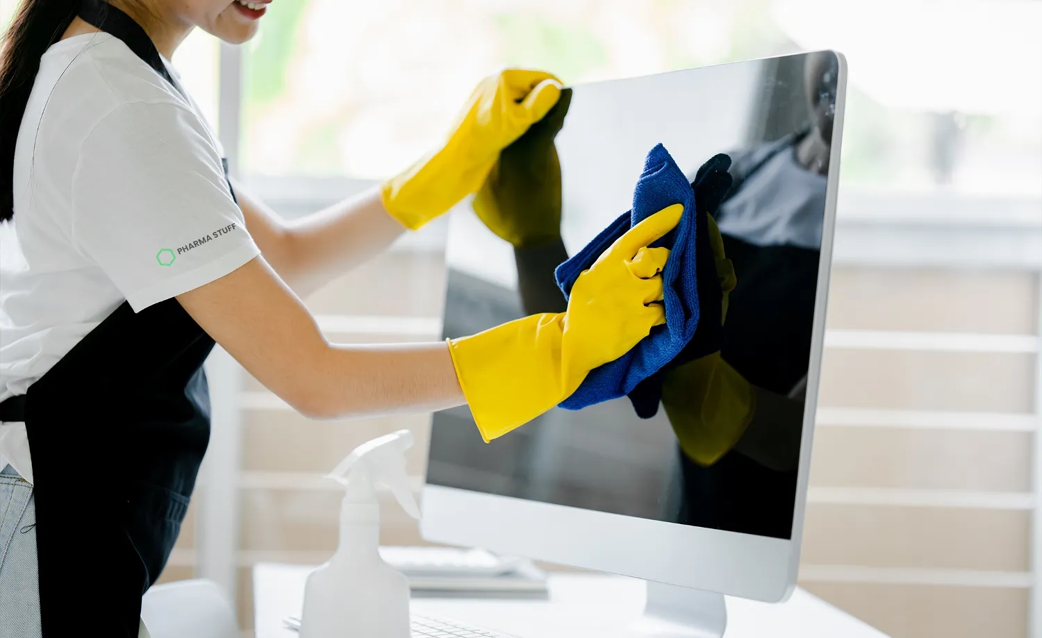 Cleaning of workplaces in offices